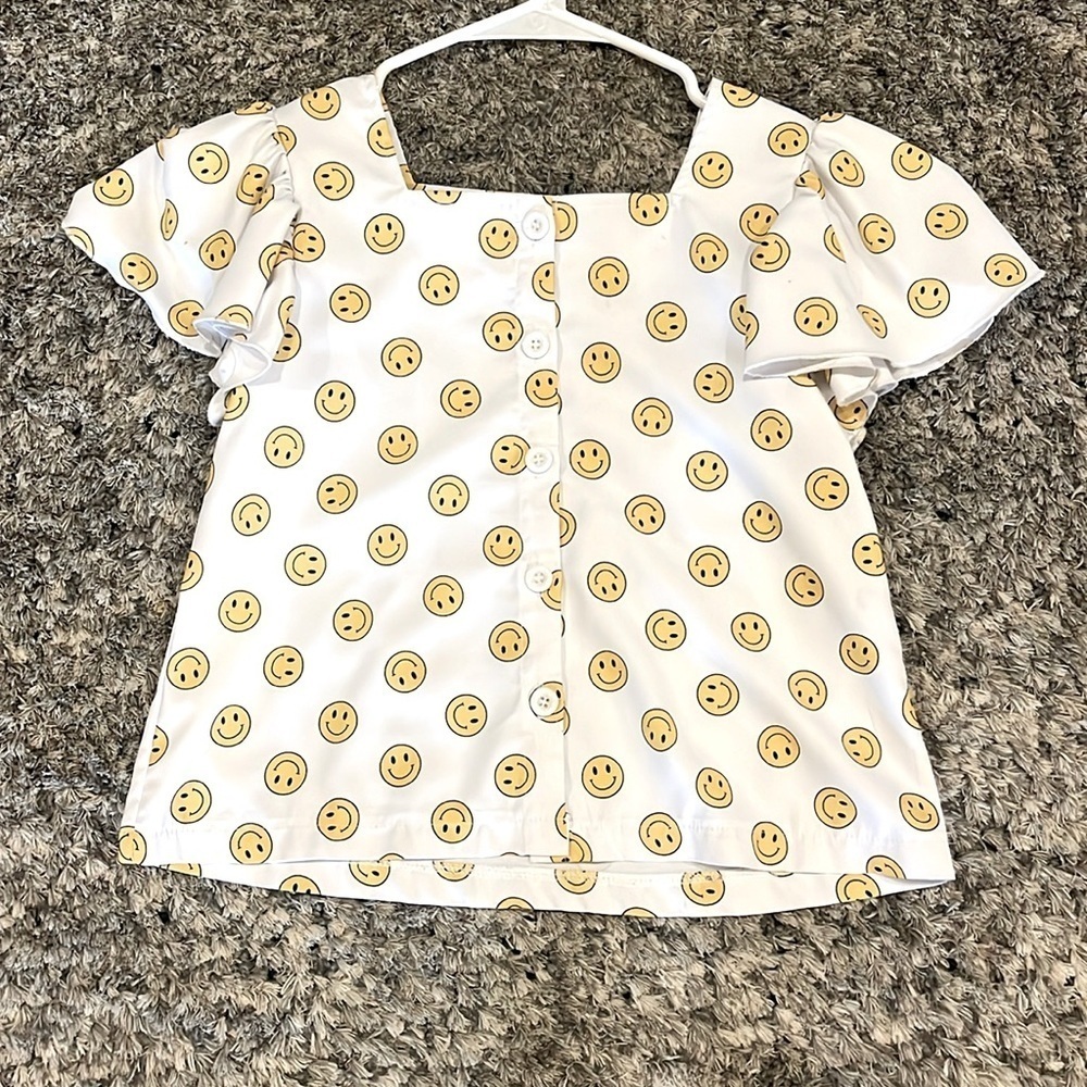 Smiley face top